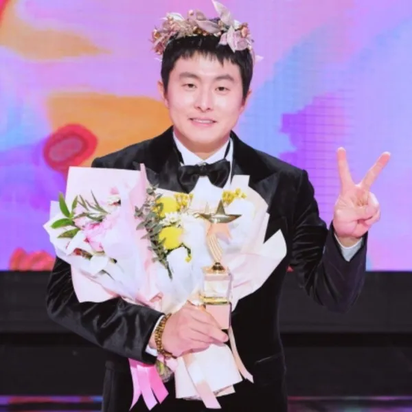 Idol_Top_Banner