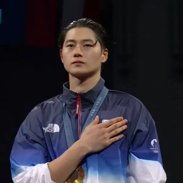 The most loved look of Oh Sanguk today