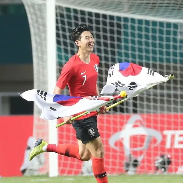 Foto profil populer Son Heungmin yang disukai penggemar