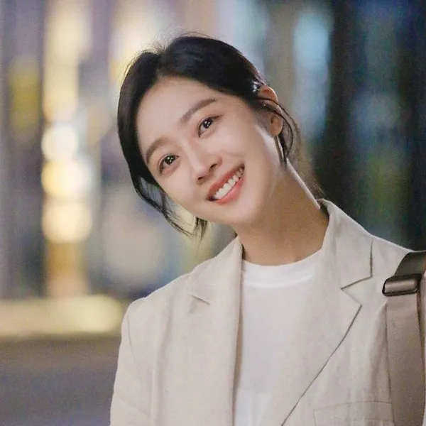 Popular photo full of fans’ love for Cho Boah