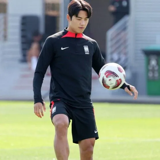 今天最受喜愛的Seol Youngwoo模樣