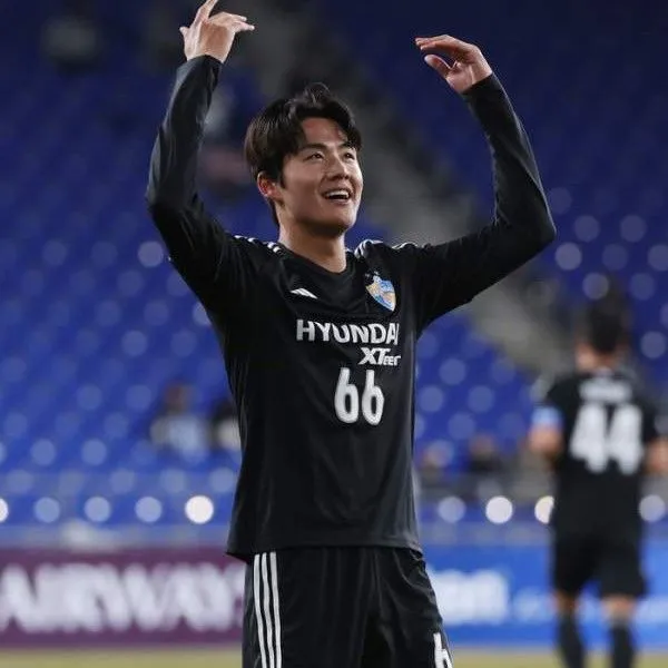 充滿粉絲愛的Seol Youngwoo人氣照片