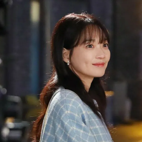 The most loved look of Shin Minah today