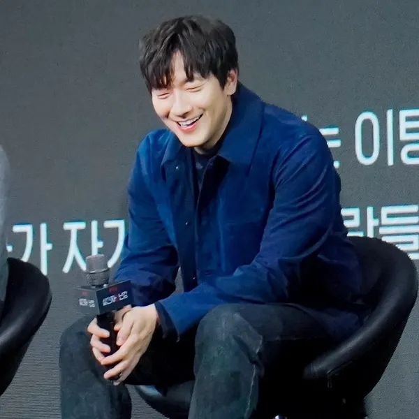 Idol_Top_Banner