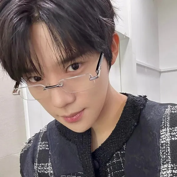 Idol_Top_Banner