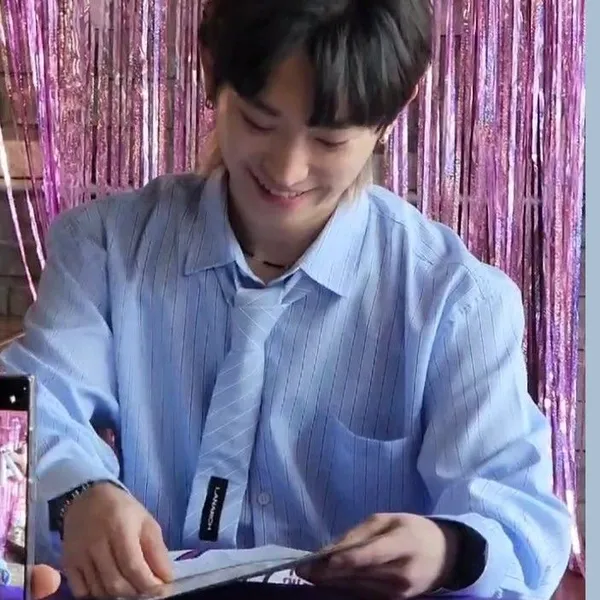 Idol_Top_Banner