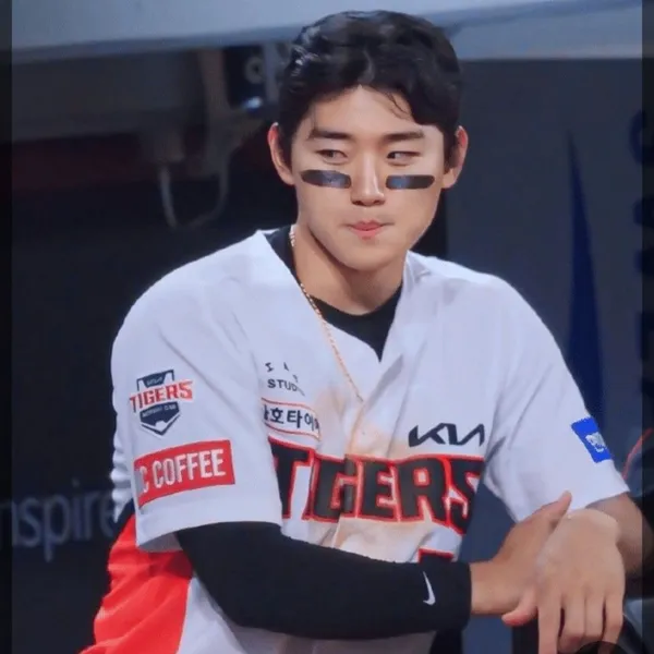 Idol_Top_Banner