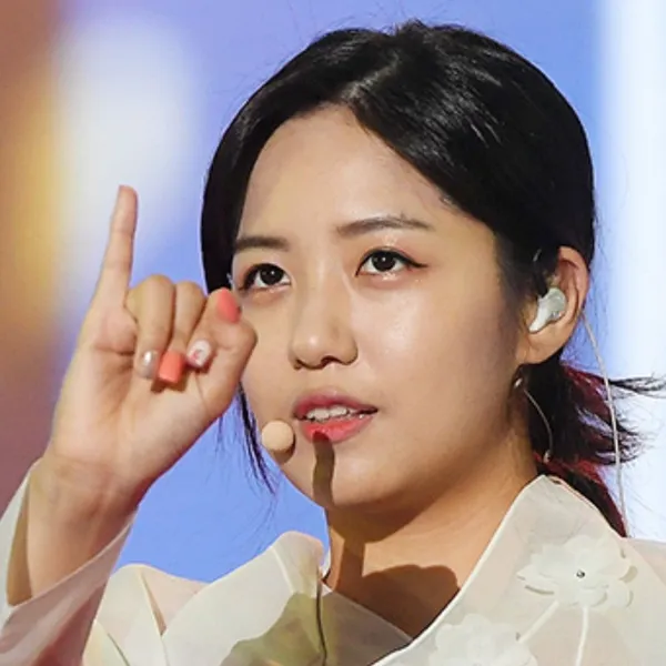 Idol_Top_Banner