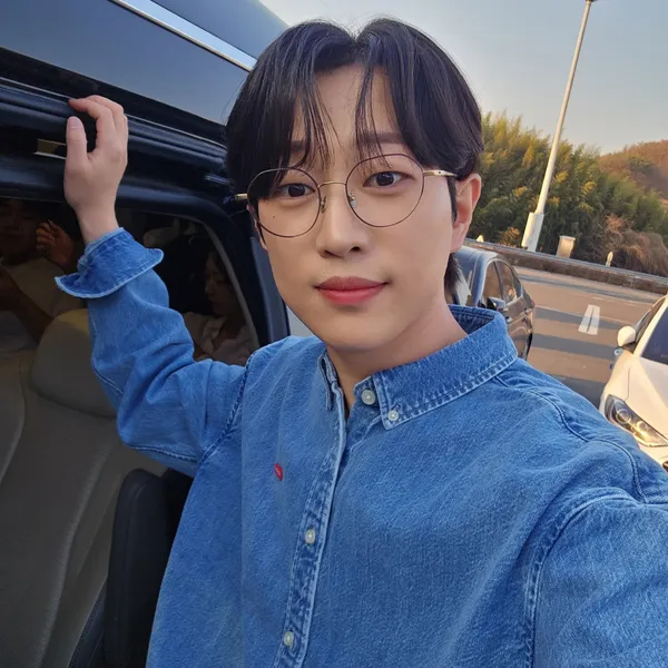 Idol_Top_Banner