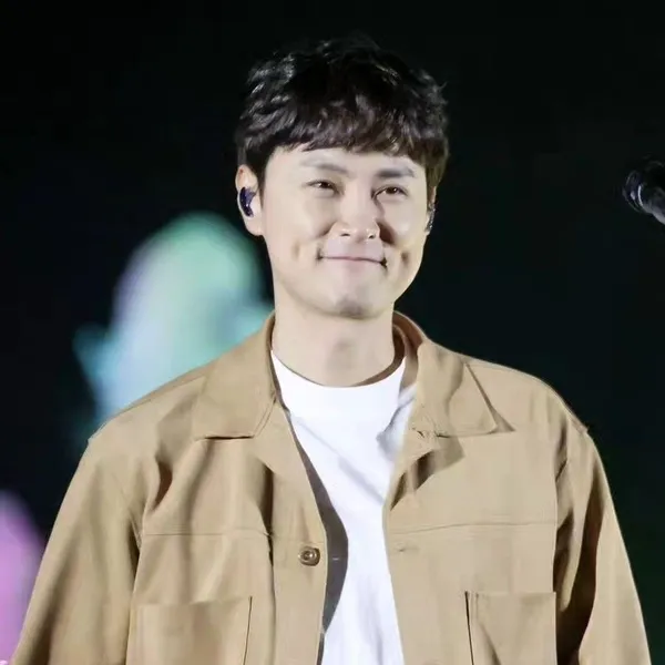 Idol_Top_Banner