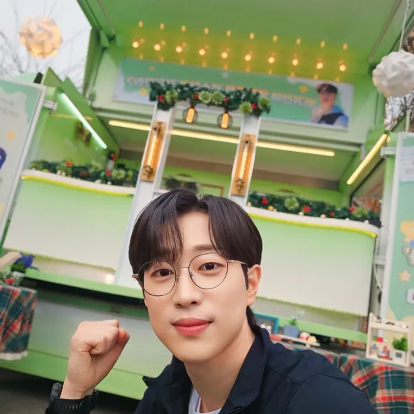 Idol_Top_Banner