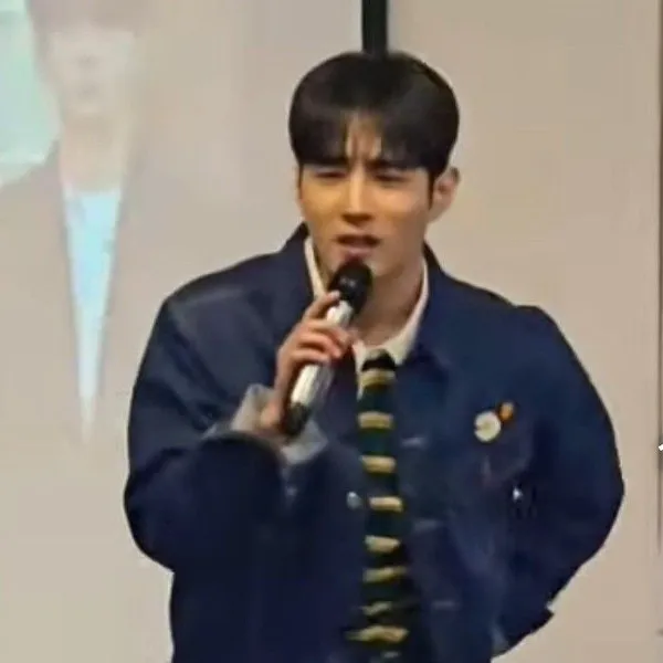Idol_Top_Banner