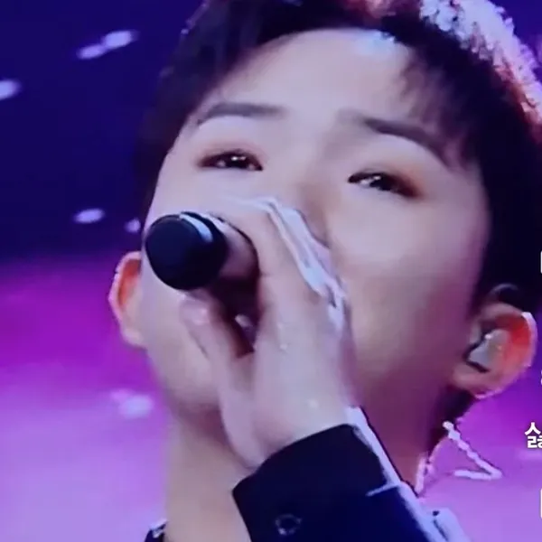 Idol_Top_Banner