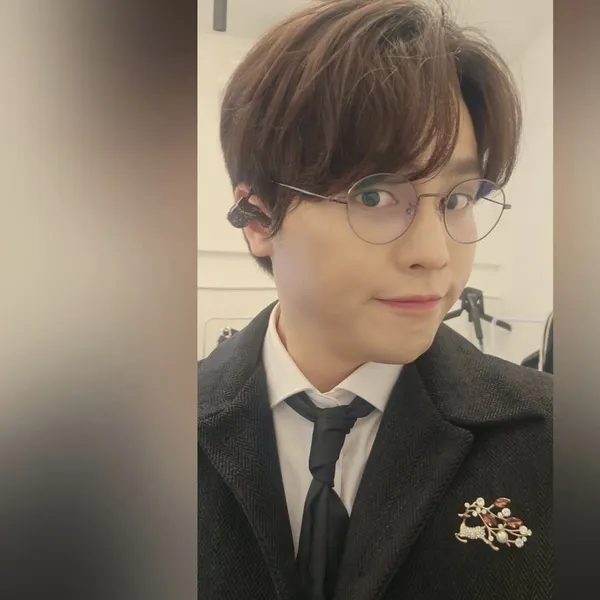 Idol_Top_Banner
