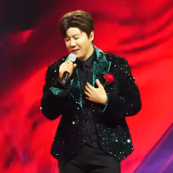 Idol_Top_Banner