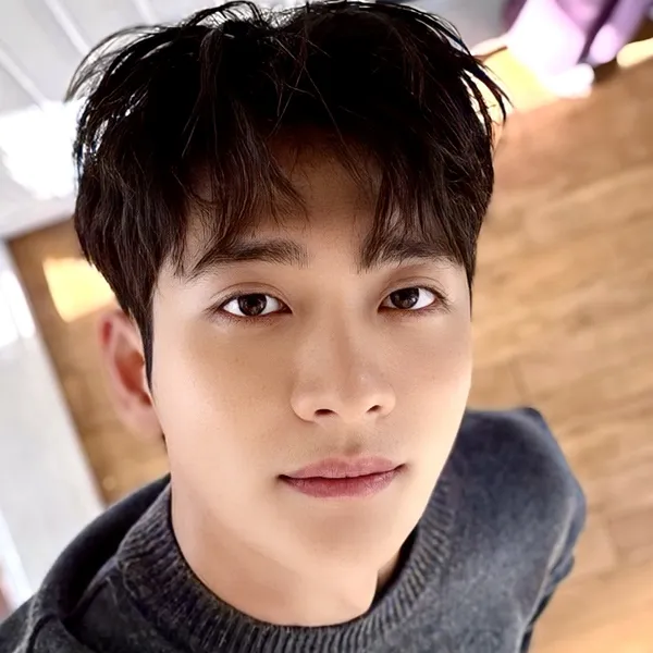 The most loved look of Kang Taeoh today