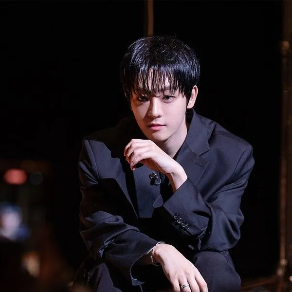 充滿粉絲愛的李泰彬人氣照片