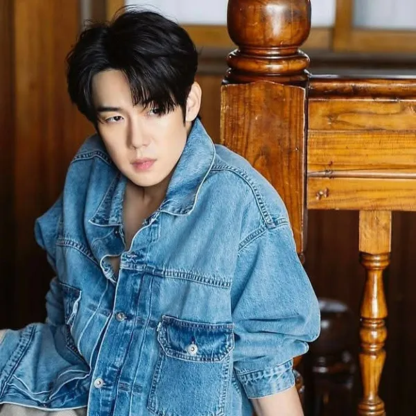 Idol_Top_Banner