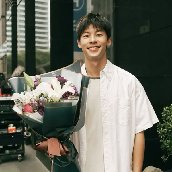 Idol_Top_Banner