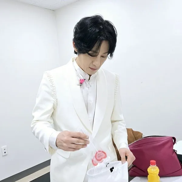 Idol_Top_Banner