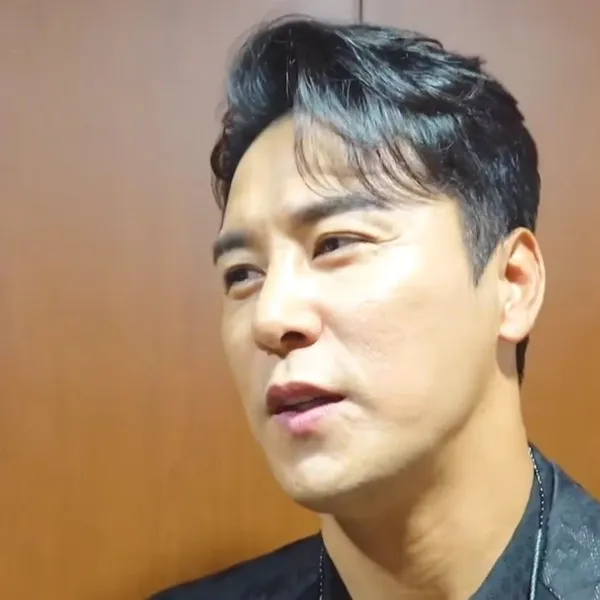 Idol_Top_Banner
