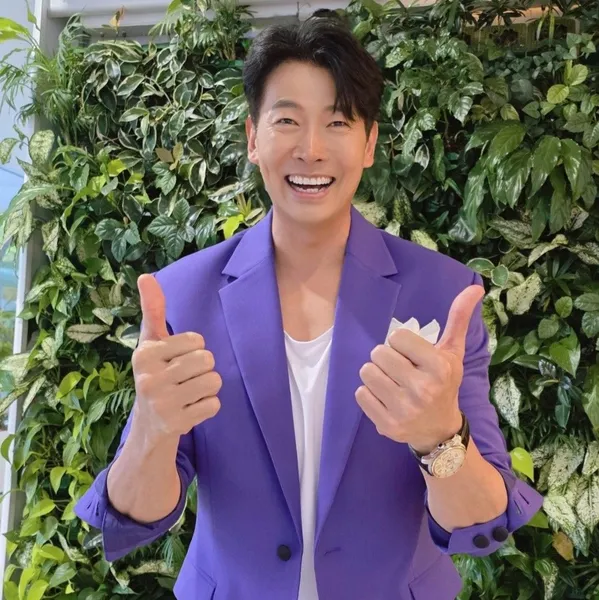 Popular photo full of fans’ love for Kim Yongpil