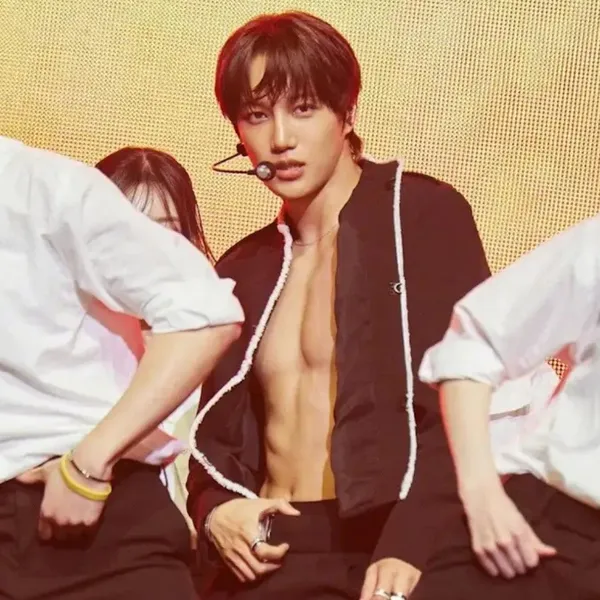 The most loved look of KAI today