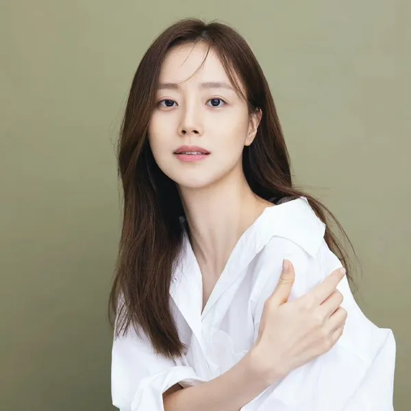 The most loved look of Moon Chaewon today