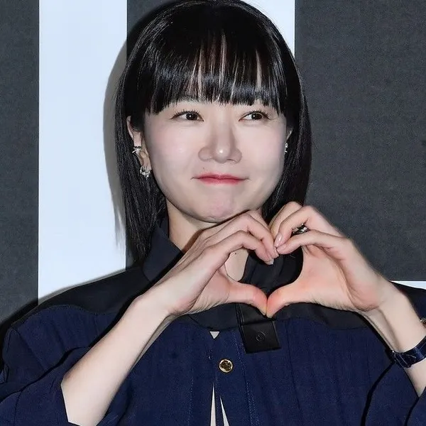 The most loved look of Bae Doona today
