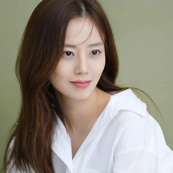 The most loved look of Moon Chaewon today