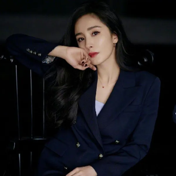 The most loved look of Yang Mi today