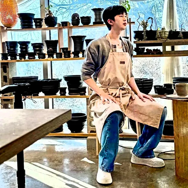 Popular photo full of fans’ love for Lim Youngwoong