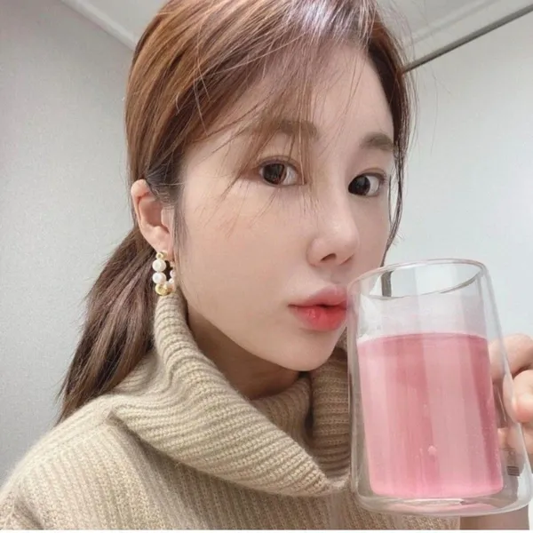 The most loved look of Kim Soyou today