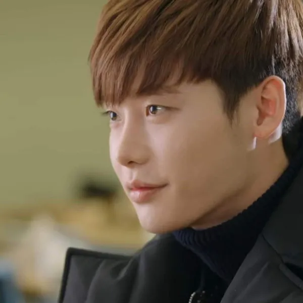 Popular photo full of fans’ love for Lee Jongsuk