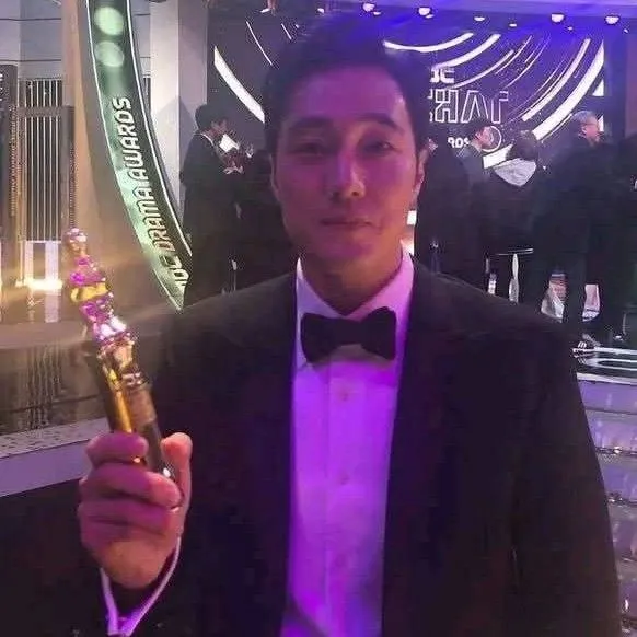 The most loved look of So Jisub today