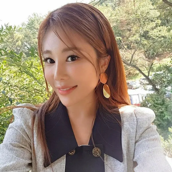 充滿粉絲愛的金韶宥人氣照片