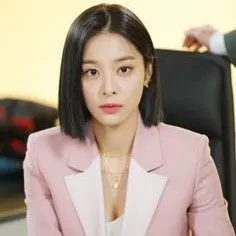 Popular photo full of fans’ love for Seol Inah