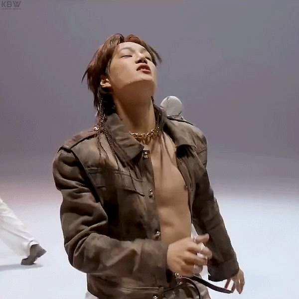 The most loved look of KAI today