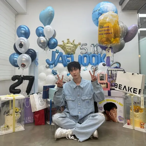 The most loved look of Lee Jaewook today