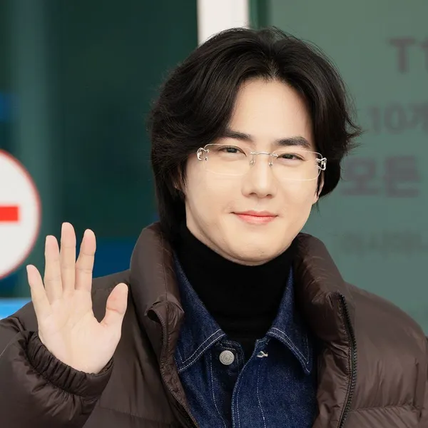 The most loved look of Suho today