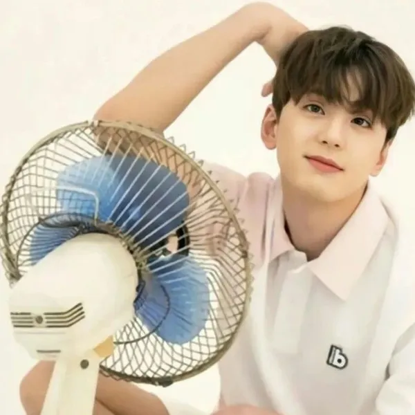 Popular photo full of fans’ love for Kim Minkyu