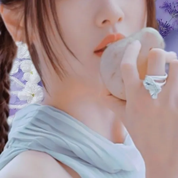 The most loved look of Jung Somin today