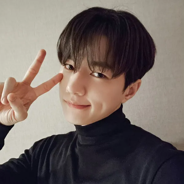 Top moment of Kim Myungsoo (L) chosen by fans