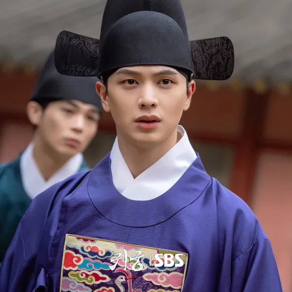 Foto populer Yook Sungjae yang penuh cinta dari penggemar