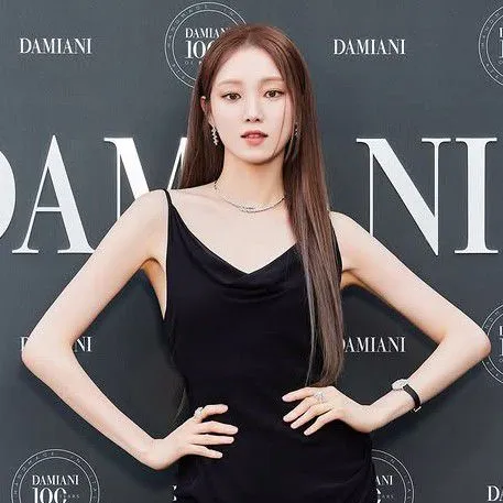 Popular photo full of fans’ love for Lee Sungkyung