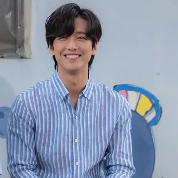 Popular photo full of fans’ love for Namkoong Min