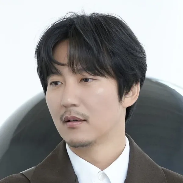 Popular photo full of fans’ love for Kim Namgil