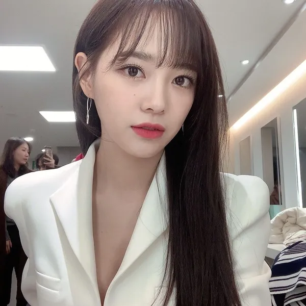 Popular photo full of fans’ love for Kim Sejeong