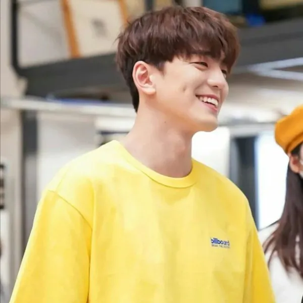 Popular photo full of fans’ love for Kim Minkyu