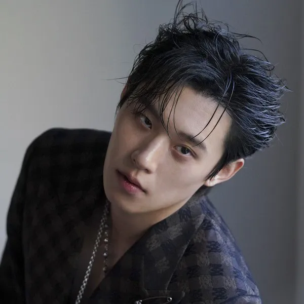 Popular photo full of fans’ love for Kim Sungcheol